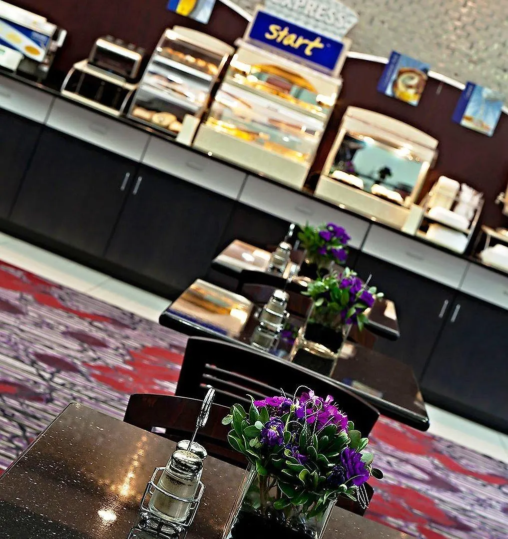 Holiday Inn Express & Suites Columbus - Polaris, An Ihg Hotel